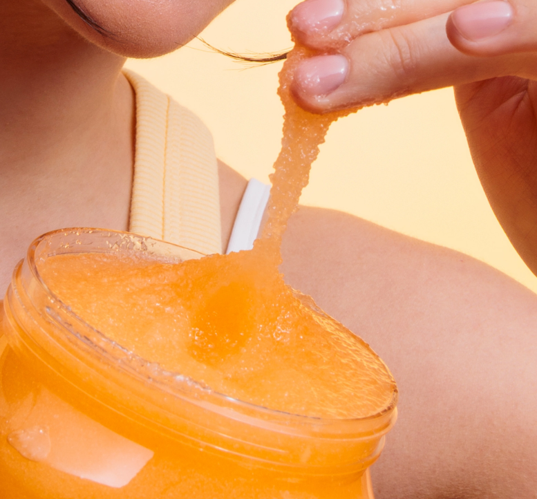 FLUFF kūno šveitiklis „Mango“ – 350 ml