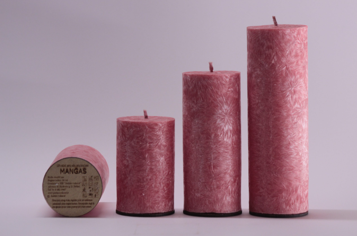 "Mangas". Aukštis 10cm.