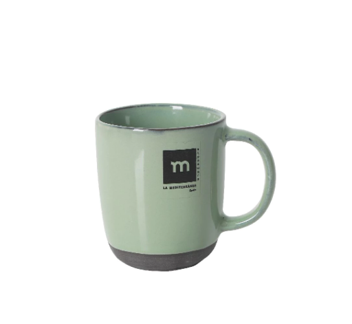 Juodo molio puodelis. Žalsvos spalvos.