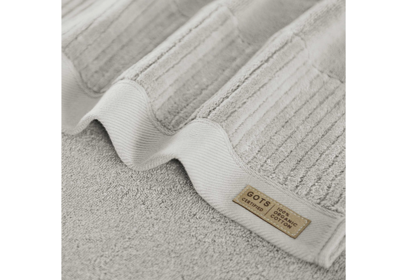 Prabangus vonios rankšluostis "PORTO" šviesiai pilkos spalvos. Dydis 70X140.