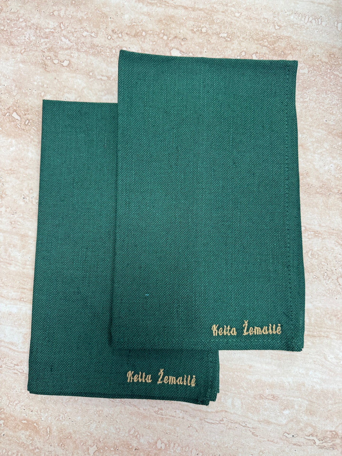 Lininis virtuvinis rankšluostis, žalios spalvos. . Dydis 30x50.