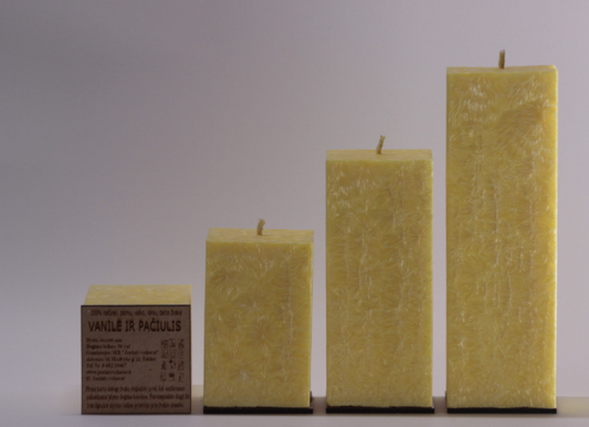 Žvakė „Vanilė ir pačiulis“. Aukštis 10cm.