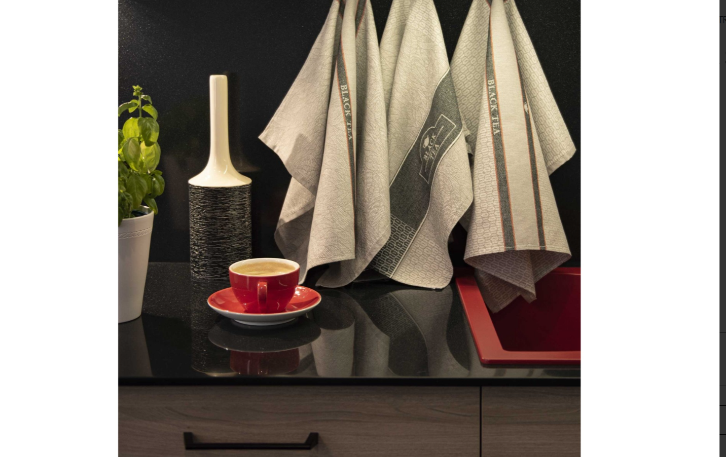 Virtuvinių rankšluosčių rinkinys "Black Tea". 3vnt. Dydis 50x70.