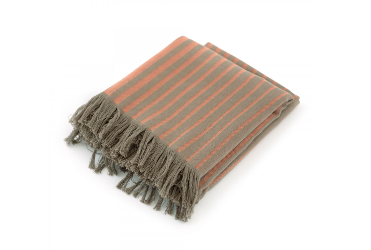 BORGA oranžinės-rudos spalvos rankšluostis. Dydis 100x160.