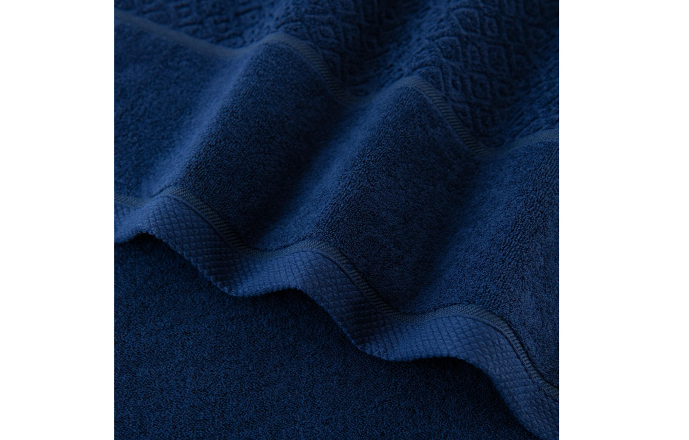 Išskirtinio grožio, vonios rankšluostis "MAKAO", tamsiai mėlynos spalvos. Dydis 70x140.