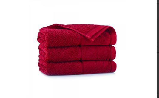 Išskirtinio grožio vonios rankšluostis "MAKAO". Burgundiškos spalvos. Dydis 70x140.