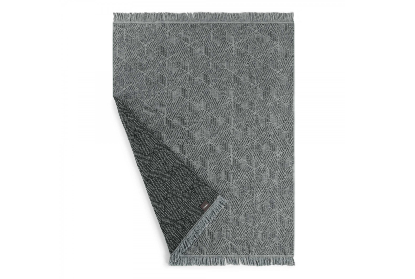 "DIAMOND" šviesaus grafito spalvos medvilnė antklodė. Dydis 150x200.