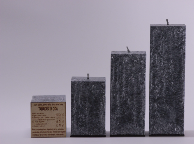 Žvakė „Tabakas ir oda“. Aukštis 10cm.