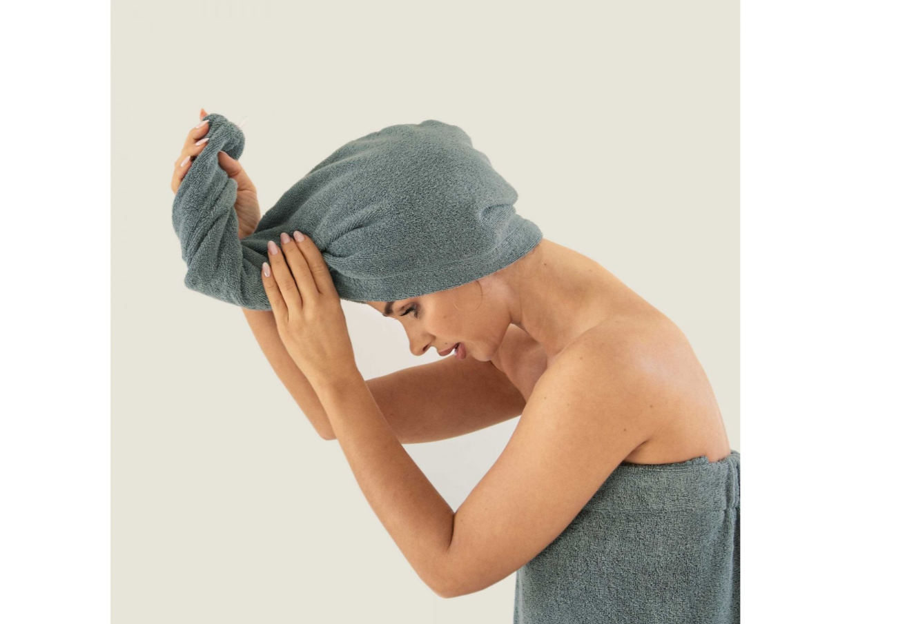 " SAUNA" turbanas šviesiai pilkas. Dydis 70x31.